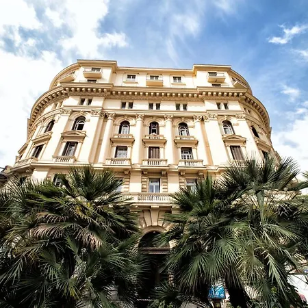 Cla.pa H. Group - Dislocated Hospitality ナポリ