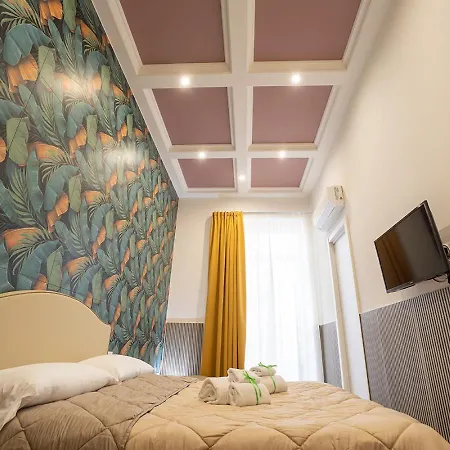 Cla.pa H. Group - Dislocated Hospitality * ナポリ