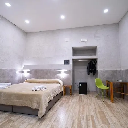 Cla.pa H. Group - Dislocated Hospitality Νάπολη