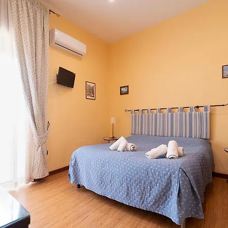 Cla.pa H. Group - Dislocated Hospitality Guest house