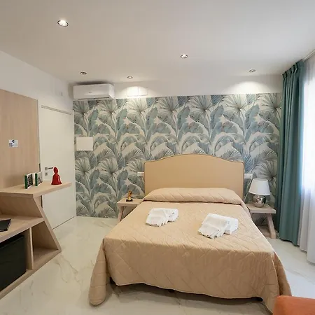 Cla.pa H. Group - Dislocated Hospitality