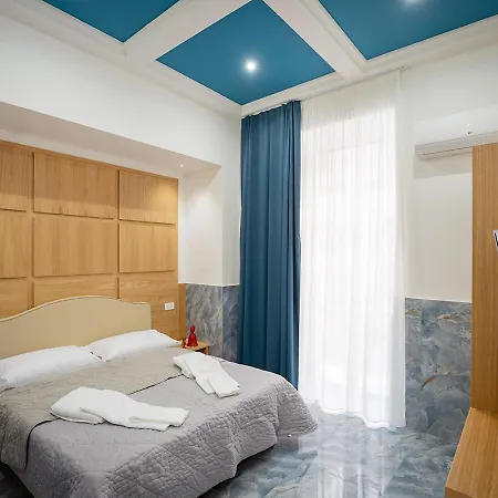 Cla.pa H. Group - Dislocated Hospitality *