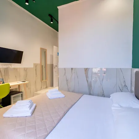 Cla.pa H. Group - Dislocated Hospitality