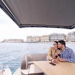 Cla.pa H. Group - Dislocated Hospitality Gæstehus