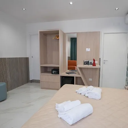Konukevi Cla.pa H. Group - Dislocated Hospitality
