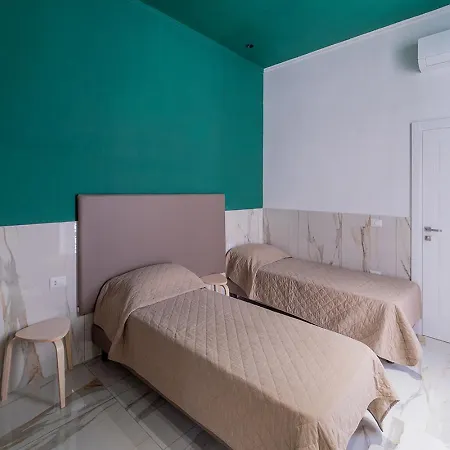 Cla.pa H. Group - Dislocated Hospitality * Napoli